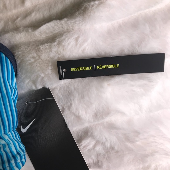 2/$40 $50 Nike Women’s Blue Reversible Blue Swim Top - Picture 11 of 13